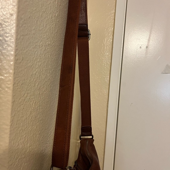 Spikes & Sparrow Leather Crossbody Bag - Picture 8 of 13